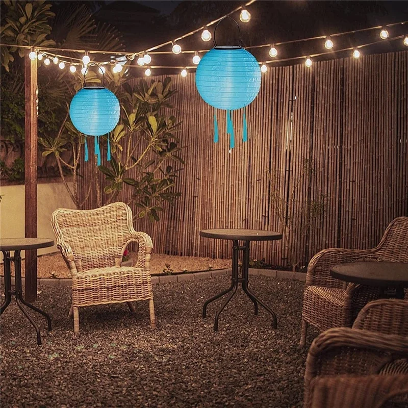 30 cm Durchmesser Solarlampe im traditionellen Stil mit 4 Quasten - Wasserdichte Outdoor-Gartenlampe zum Aufhängen - Orange