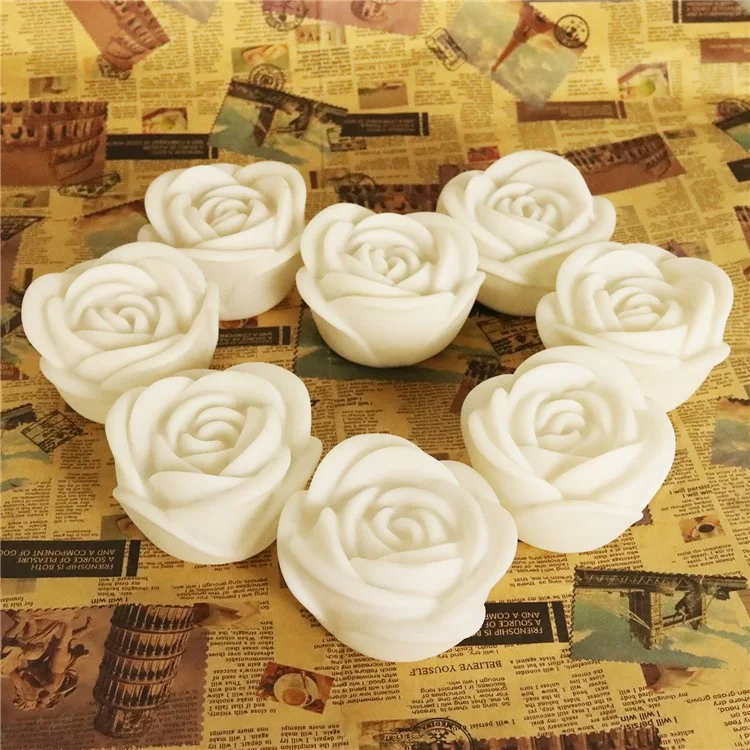 Juego de 4 velas LED sin llama con forma de rosa romántica y colores para bodas y fiestas