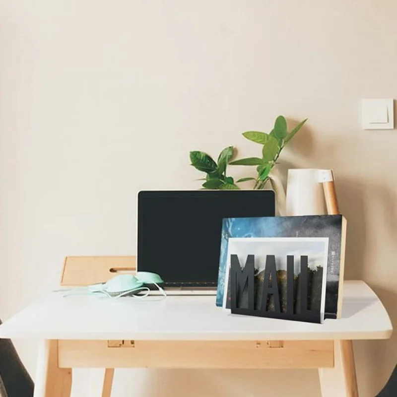 008-1 MAIL Letters Design Hollow Metal Envelope Sorting Rack Desktop Organizer