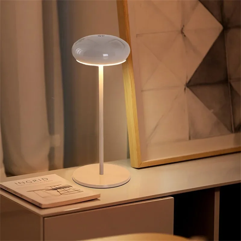 Lámpara de mesa decorativa recargable para bar, restaurante y cafetería, lámpara de ambiente LED de 3 W regulable - Gris