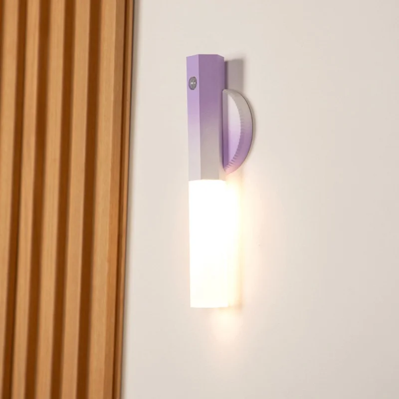 LED-Bewegungsmelder-Nachtlicht, wiederaufladbar, Wandleuchte, magnetisch, stufenlos dimmbar für Flur / Schlafzimmer / Badezimmer - Farbverlauf Lila