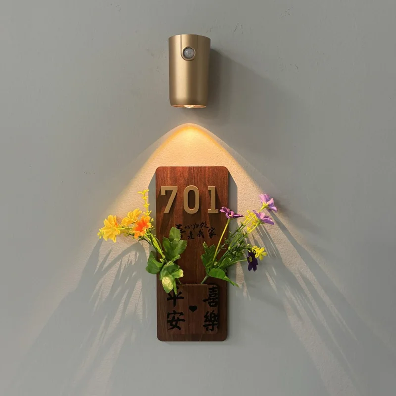 Applique murale magnétique rechargeable avec capteur de mouvement, projecteur d'entrée activé par mouvement, plaque décorative pour porte - Or