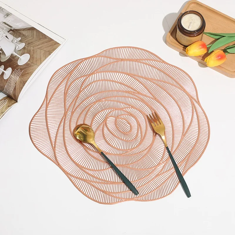Sous-verre élégant de 38 cm avec motif rose ajouré en PVC doré rose, isolation thermique, pour salle à manger et restaurant