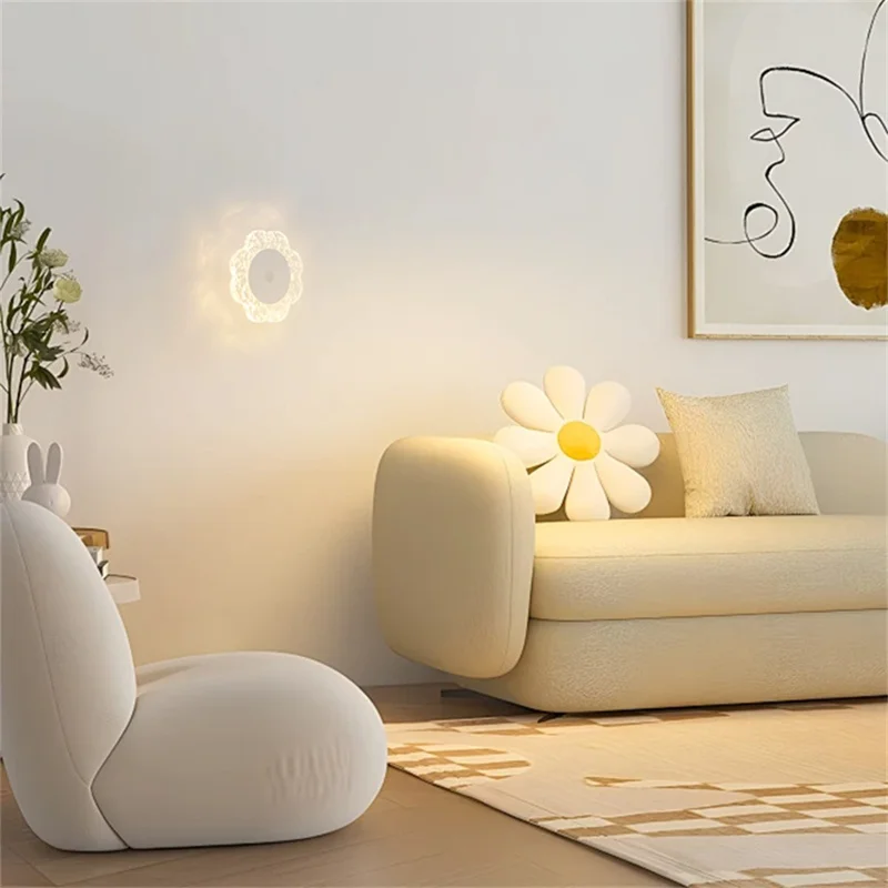 Flower Shaped Wall Light Rechargeable Motion Sensor 3-Color Modes Night Light with Magnetic Base