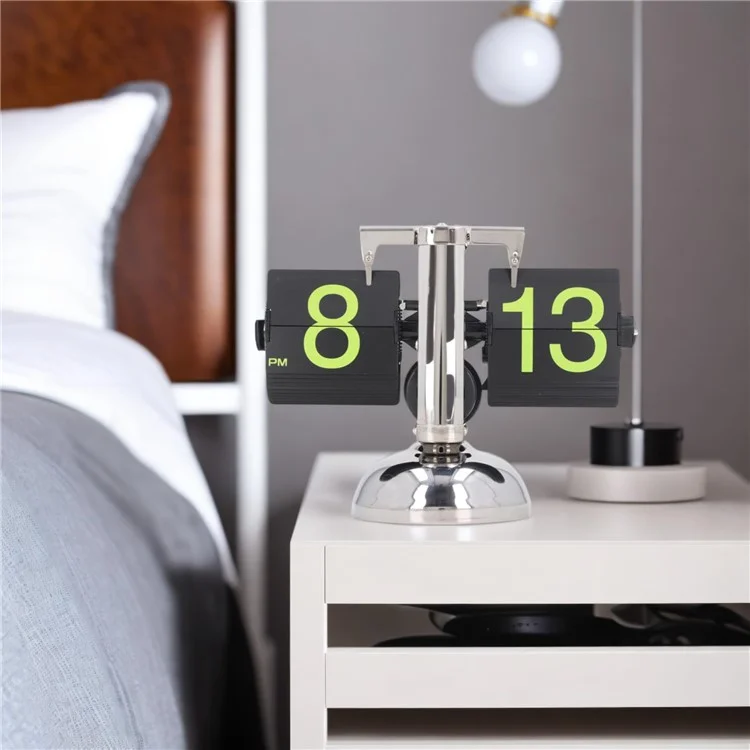 Reloj de mesa con números verdes de acero inoxidable, volteo automático de páginas, estilo retro con equilibrio de volumen