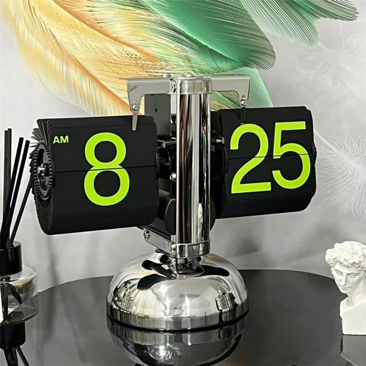 Reloj de mesa con números verdes de acero inoxidable, volteo automático de páginas, estilo retro con equilibrio de volumen