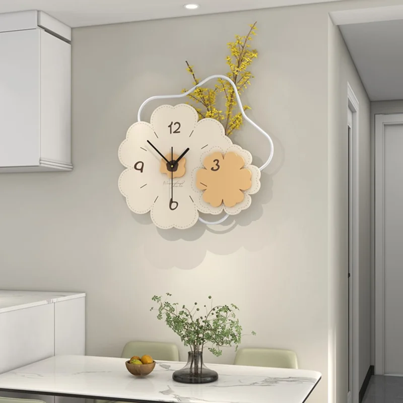 Horloge murale JT23206 moderne en bois et métal avec design floral, silencieuse, pour salon et chambre à coucher