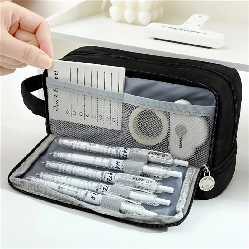 Grande Trousse à Crayons en Polyester Capacité Importante Organisateur de Papeterie à Double Couche 3 Compartiments Sac de Maquillage avec Fermeture Éclair en Métal - Noir