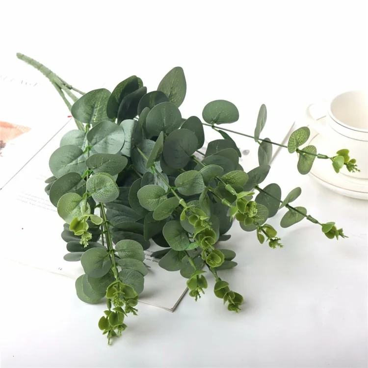 2 pièces d'eucalyptus artificiels avec 16 têtes, plantes artificielles verdoyantes pour la décoration de la maison et de l'hôtel