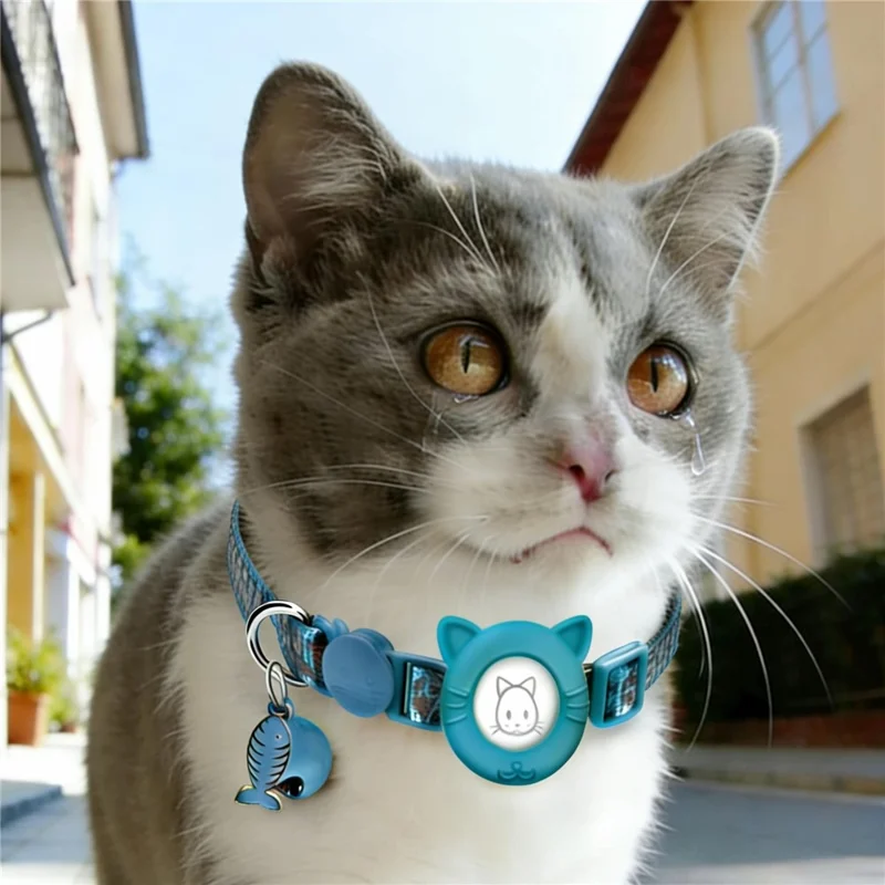 For AirTag Tracker Cat Ears Design Silicone Case Reflective Paw Print Pet Collar with Protective Film - Blue