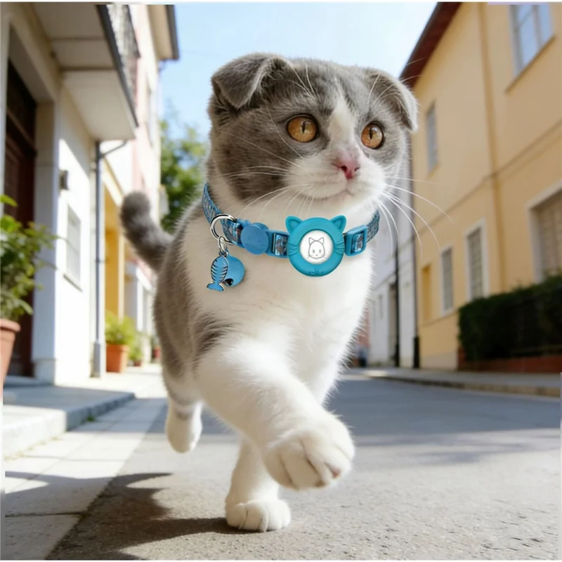 For AirTag Tracker Cat Ears Design Silicone Case Reflective Paw Print Pet Collar with Protective Film - Blue