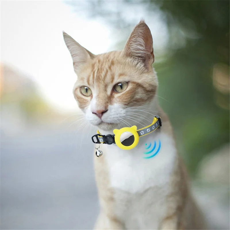 Pet Collar Adjustable Cat Dog Neck Collar with Silicone Protective Cover for Apple AirTag Tracker - Round / Pink