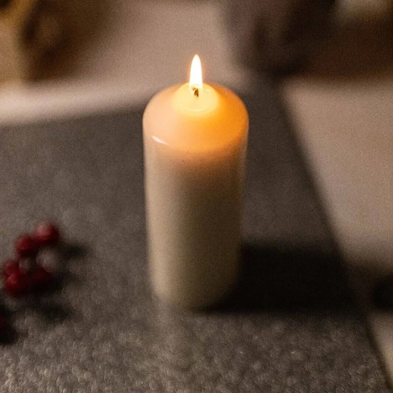 2Pcs 7 x 20cm Solid Cylinder Candles Long Burning Pillar Candles for Church Wedding Decor - Red