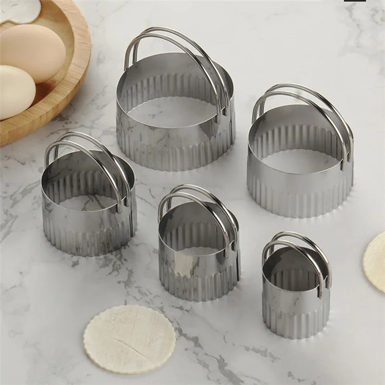 5Pcs / Set Stainless Steel Cookie Cutters with Handle Mousse Cake Baking Mold (BPA Free, No FDA) - Gingerbread Man