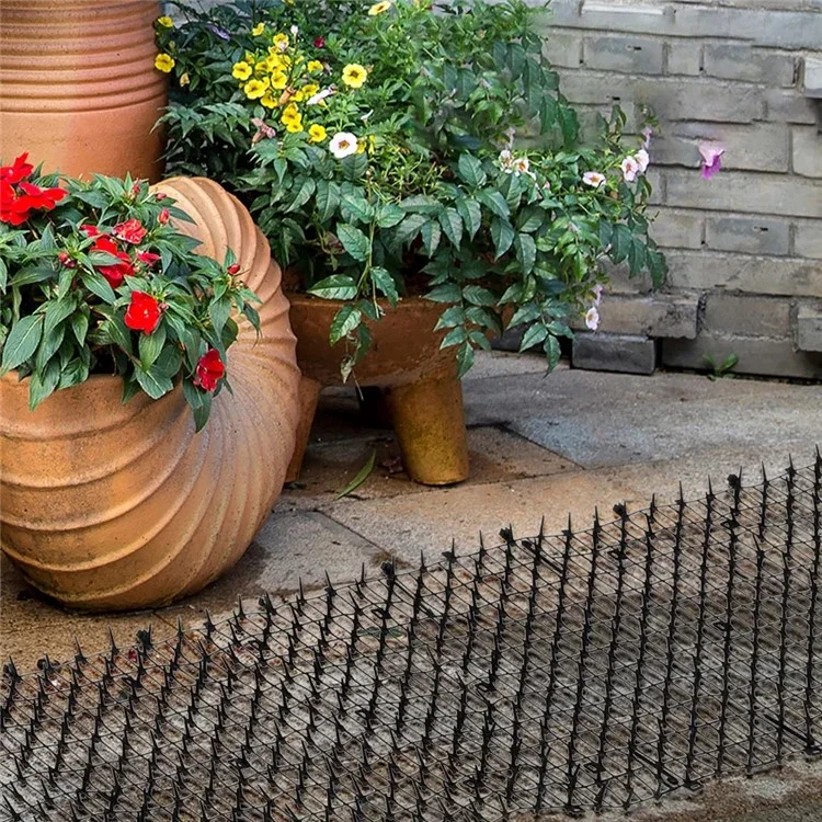 Tappetino Antiscivolo Repellente per Gatti 30CM x 2M Rete di Protezione per Giardini, Aiuole e Prati per Allontanare gli Animali Domestici