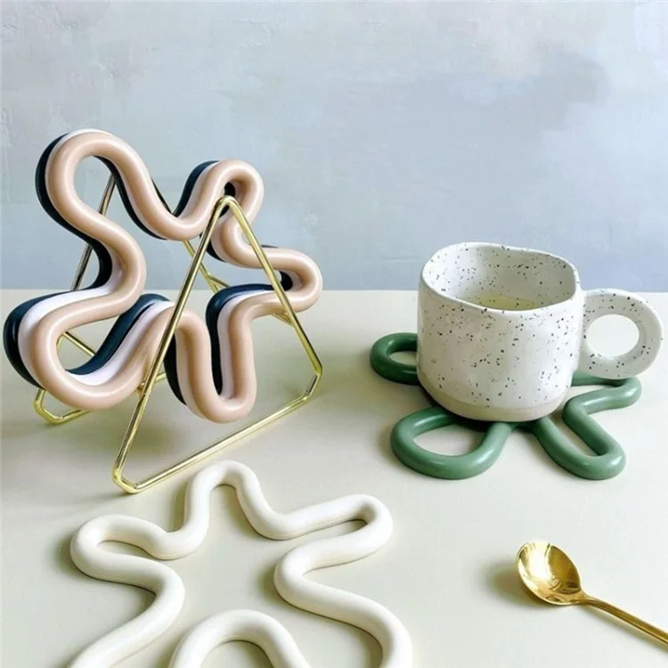Forme Florale Irrégulière Mat de Lieux de la Chaleur en Silicone Sans Glissement Pour la Maison Extérieure - Blanc