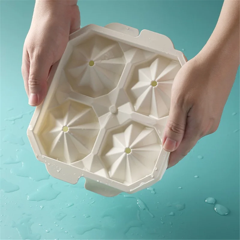 Creative 4 Cells Large Ice Ball Making Box PP Frozen Ice Cube Mold (BPA Free, No FDA Certificate) - Polygonal Star Shape
