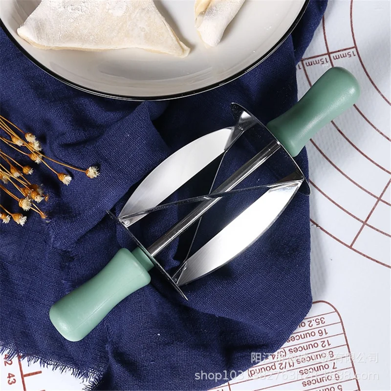 PP+Stainless Steel Croissant Dough Rolling Cutter Bread Making Kitchen Tool (No FDA, BPA Free)