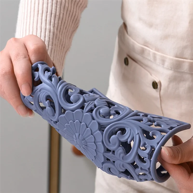 3Pcs / Set 18x18cm Scald Preventing Pot Holder Silicone Pad Hollow Flower Heat Insulation Square Mat - Blue