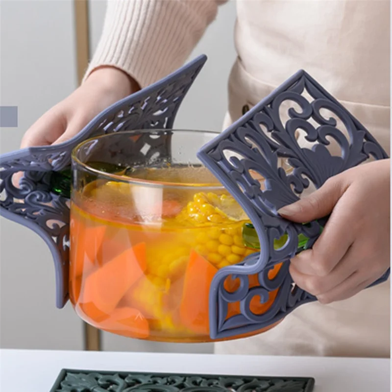 3Pcs / Set 18x18cm Scald Preventing Pot Holder Silicone Pad Hollow Flower Heat Insulation Square Mat - Blue