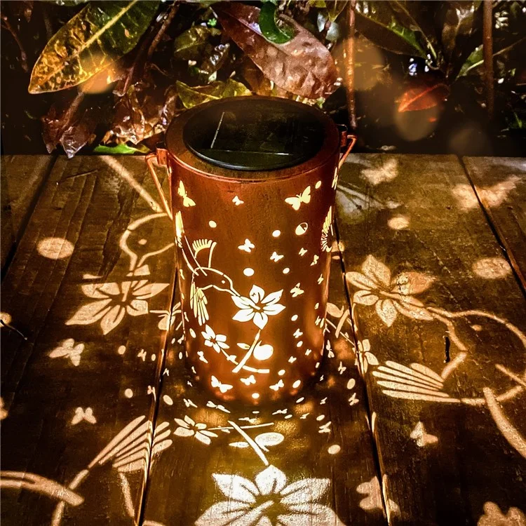 Farol colgante solar decorativo para jardín de metal calado en forma de colibrí, tamaño L