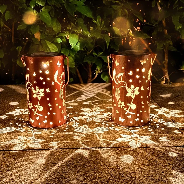 Farol colgante solar decorativo para jardín de metal calado en forma de colibrí, tamaño L