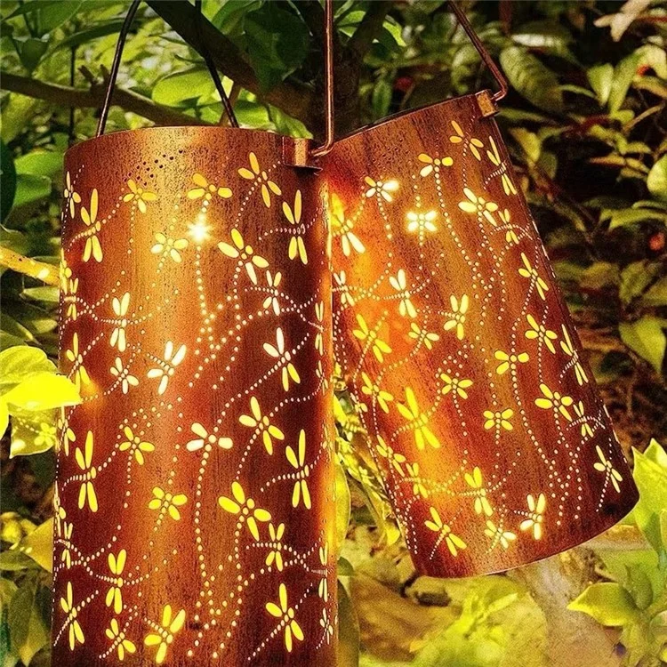 Lámpara colgante solar decorativa de metal calado en forma de libélula para exterior, tamaño L