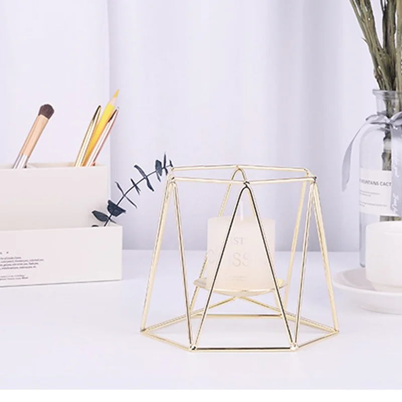 Iron Hollow Candle Holders Retro Geometric Design Tea Light Candlestick Holders for Vintage Wedding Home Decoration, Size: L - Gold