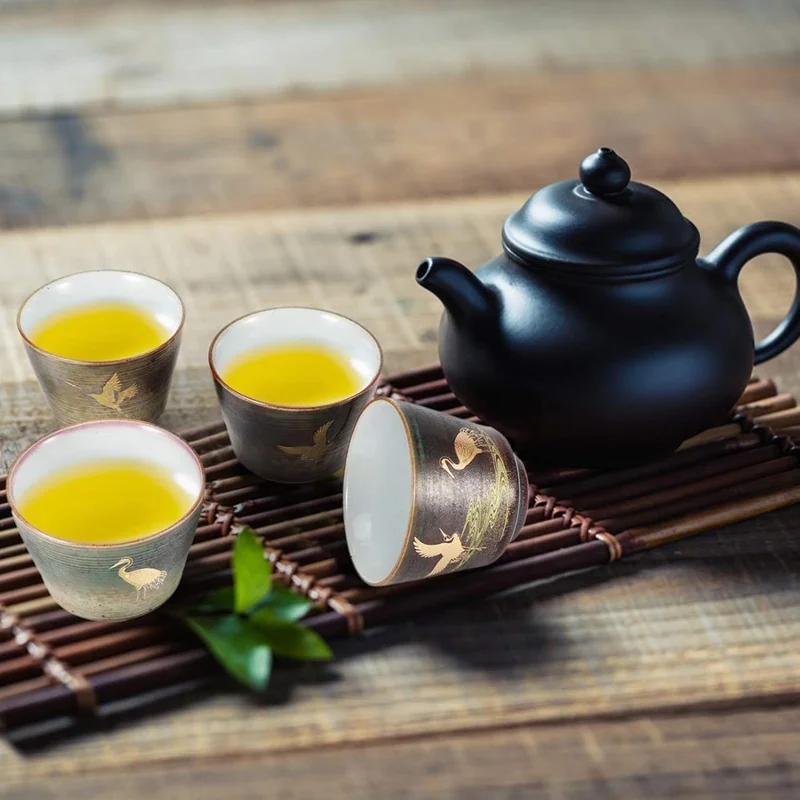Conjunto de 4 Peças de Copos de Chá Kung Fu com Padrão de Guindaste Artesanal, Copos de Cerâmica para Cerimônia do Chá Tradicional Chinesa