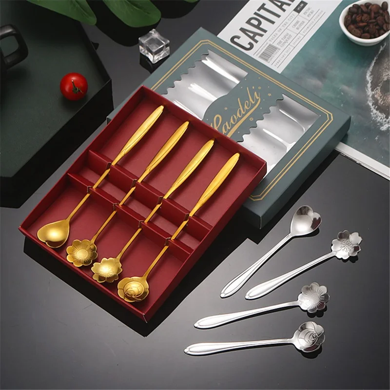 4PCS / Set 12.4-12.6cm Stainless Steel Flower Shape Spoons Coffee Mixing Ice Cream Dessert Spoons - Green  /  Gold