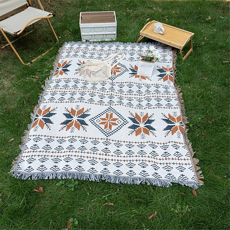 90x150cm Multi-Purpose Sofa Cover Bohemian Maple Leaves Pattern Throw Blanket with Tassels