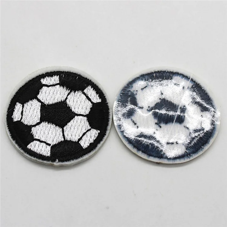 5 cm Cartoon-Fußball gestickt auf Bügelbild für Kleidung, Tasche, Applikationen, DIY-Abzeichen, Aufkleber