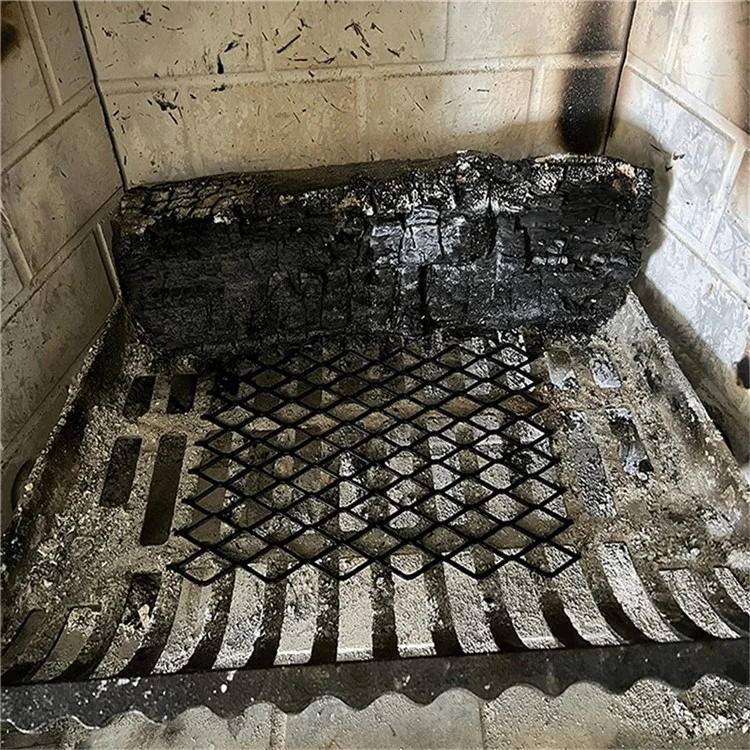 Grade de lareira de aço sólido de 9,8 x 16,1 polegadas, retentor de brasas de malha, mantém as brasas ardentes de cair.