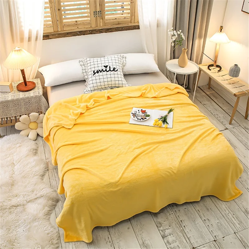 127 x 152cm Soft Flannel Blanket Air Conditioning Quilt Lightweight Summer Nap Office Throw - Light Purple