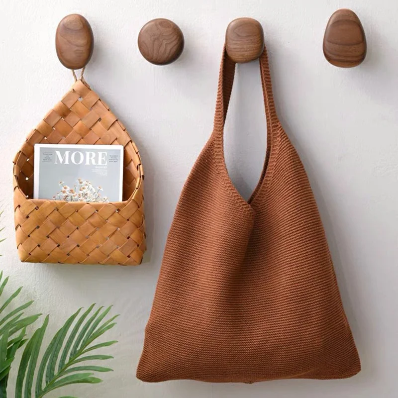 Set da 4 Ganci da Parete Nordici a Forma di Sasso con Appendiabiti in Legno per Cassetti