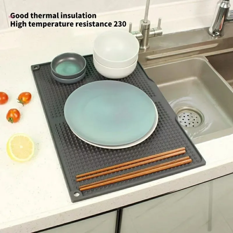 Tapete de Silicone para Cozinha 45 x 30cm - Protetor de Bancada Antiderrapante Resistente ao Calor com Listras - Cinza Escuro