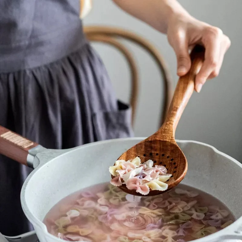 Juego de 9 Utensilios de Cocina de Madera de Acacia: Cucharón, Espátula, Espumadera, Cuchara, Tenedor de Ensalada en Barril (Libre de BPA, Sin FDA)