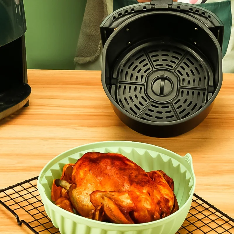 22cm Air Fryer Oven Silicone Baking Pan Heat Resistant Foldable Round Cake Mold with Hand Clamps (BPA Free, FDA Certified) - Style 2