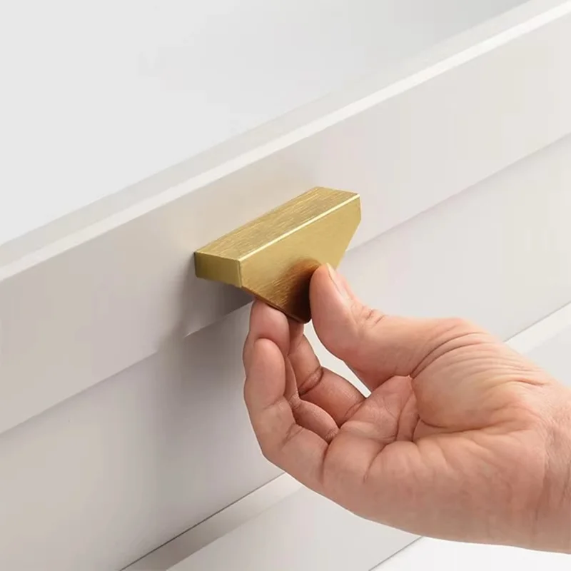 TNH3311 Triangle Copper-Colored Drawer Pull Handle Wardrobe Cabinet Aluminum Alloy Handle