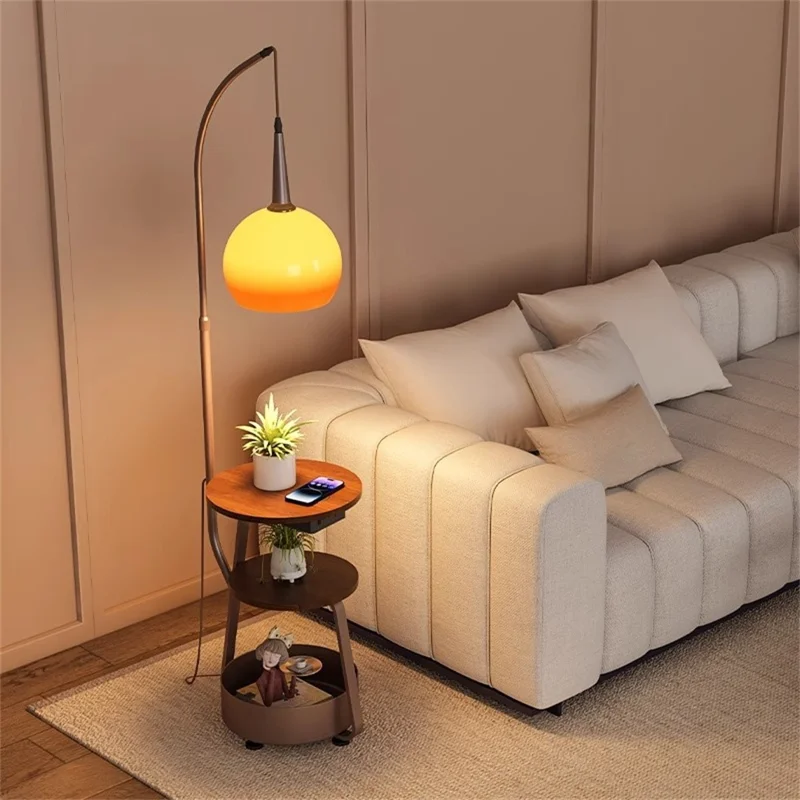 Moderne Stehlampe mit Ablage Nachttisch für Wohnzimmer Sofa Seitliche Augenfreundliche Atmosphärenleuchte