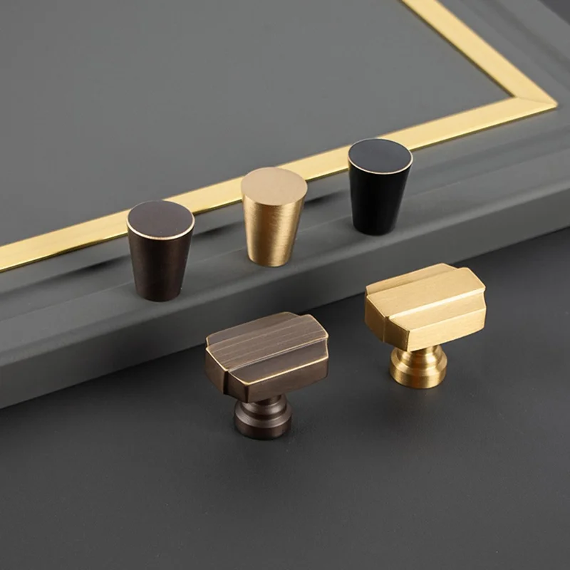 BR85 Brass Cabinet Handles 35 x 30mm Single Hole Drawer Pulls for Kitchen Cabinets Wardrobe - Brushed Brass