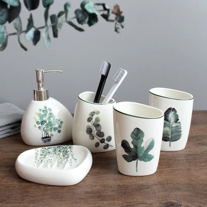 5 pièces / Ensemble Accessoires de salle de bain avec motif de plante verte Porte-brosse à dents en céramique Tasse de rinçage Porte-savon Distributeur de lotion - Style A