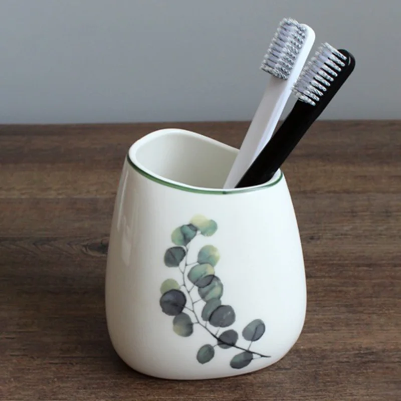 5 pièces / Ensemble Accessoires de salle de bain avec motif de plante verte Porte-brosse à dents en céramique Tasse de rinçage Porte-savon Distributeur de lotion - Style A