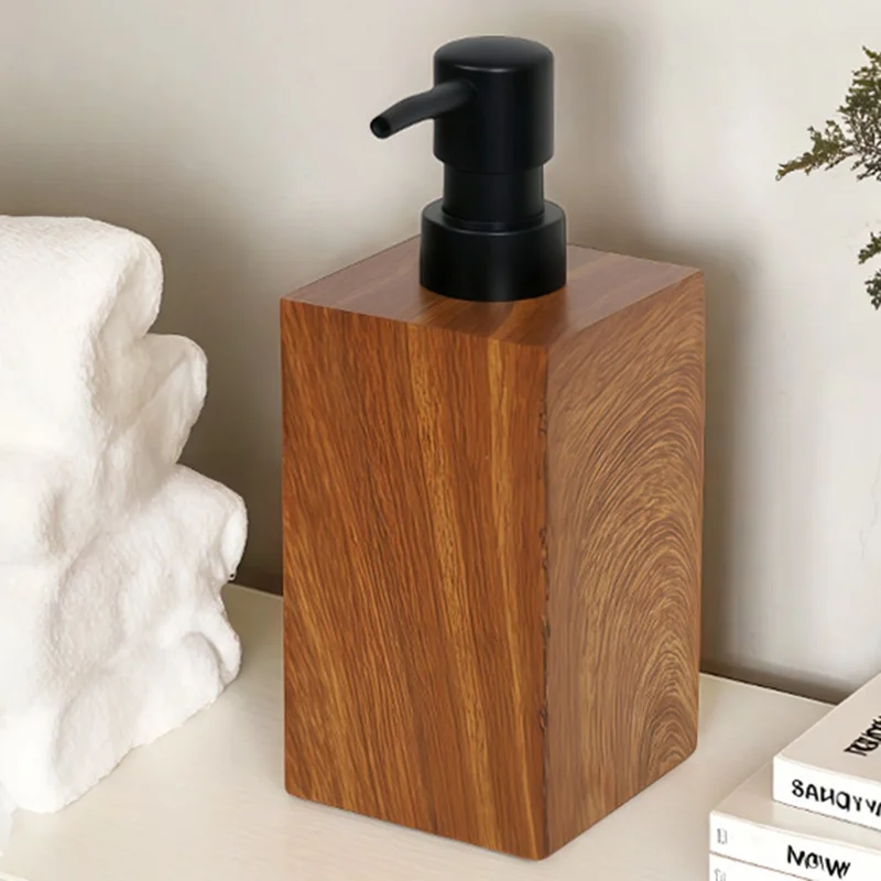 Bouteille de pompe en résine texture bois de noyer de 500 ml pour shampoing, gel douche et savon à main, avec sortie moussante