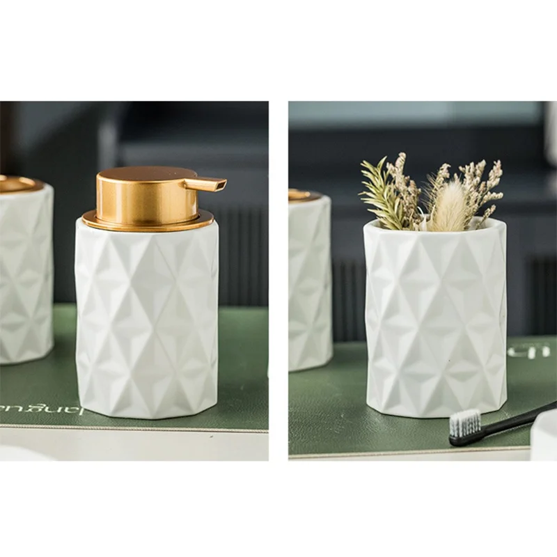 Ensemble de 3 pièces / Set d'accessoires de salle de bain en céramique de style nordique pour hôtel et maison - Distributeur de savon, Gobelet à rincer, Porte-savon - Rose