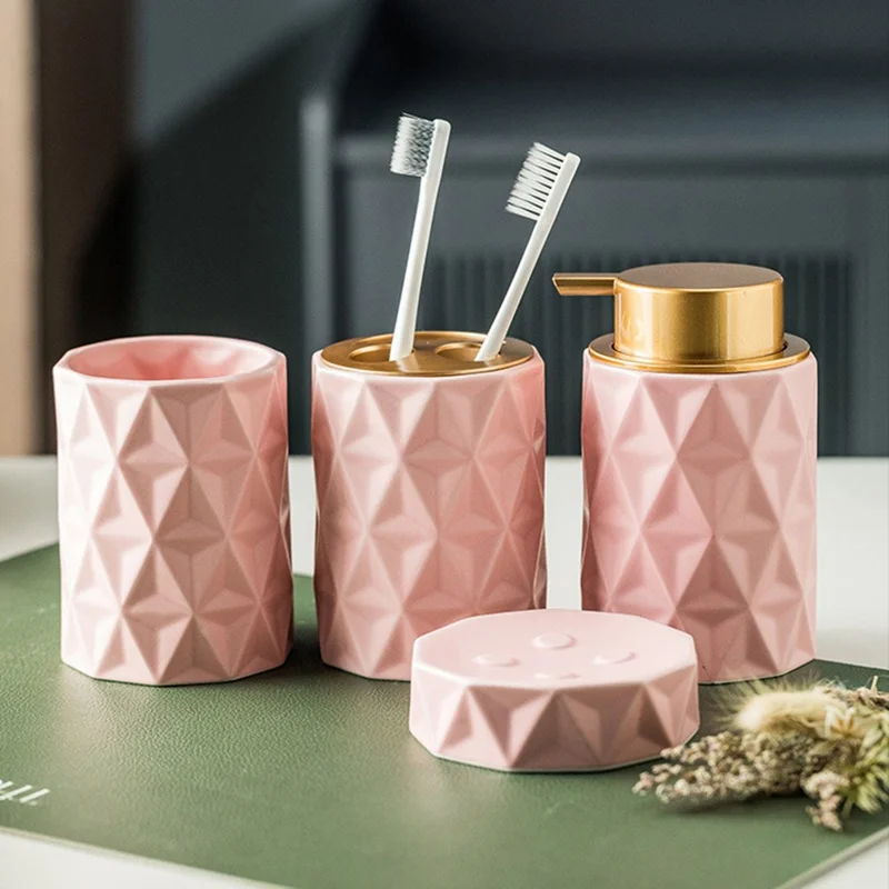 Set da 4 Pezzi di Accessori da Bagno in Ceramica Stile Nordico - Dispenser di Sapone, Porta Spazzolino, Porta Collutorio, Portasapone - Rosa