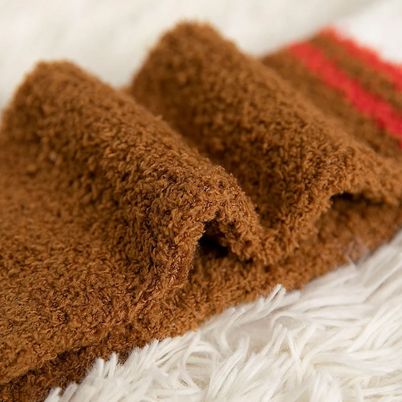 1 Paar Winter Dicke Korallen Fleece Weihnachts Socken Feuchtigkeitsableitend Knöchelsocken - Elch