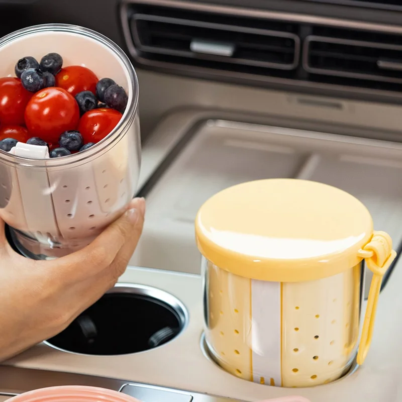 720ml Fruit Cup with Strainer Fork Breakfast Oatmeal Salad Container Portable Outdoor Picnic Milk Cup (BPA-Free, No FDA) - Yellow
