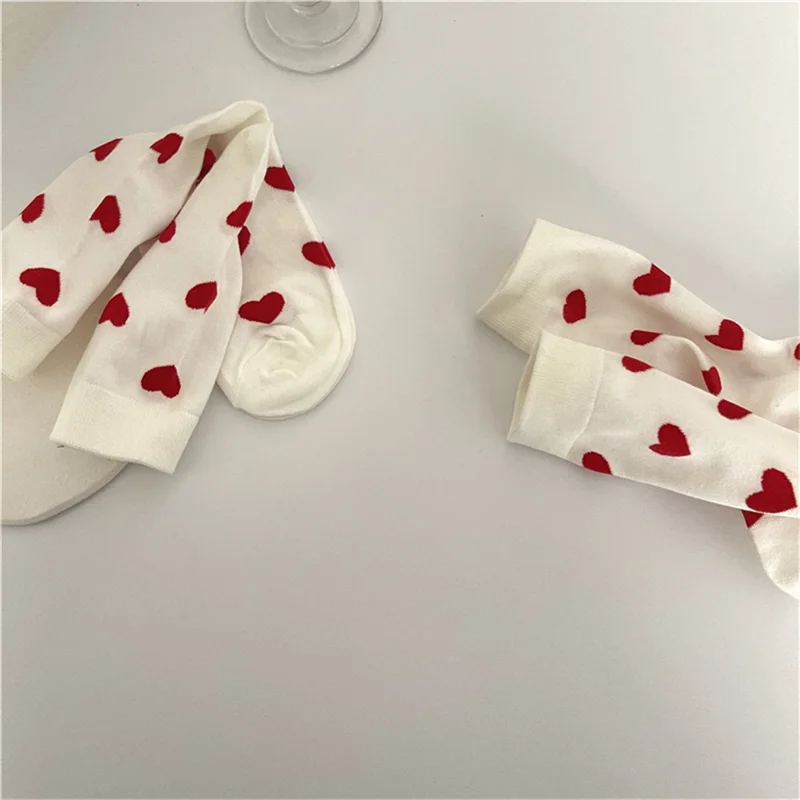 Unisex-Mittelhohe Socken mit Herz-Muster, Baumwollmix, Sport- und Schulstil für Frühling/Herbst