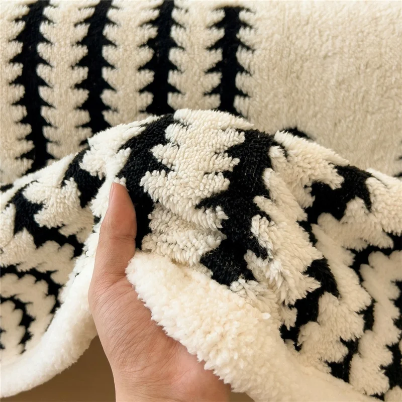 Couverture d'hiver épaisse 200 x 230 cm avec motif géométrique, jeté super doux pour canapé ou lit - Blanc